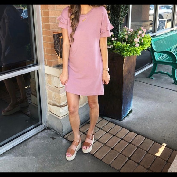 Lush Dresses & Skirts - Ruffle sleeve dress